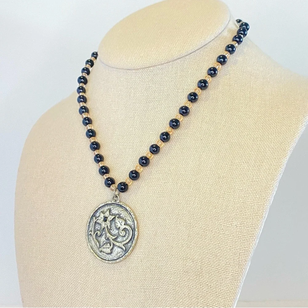 Vintage Style Black Glass Bead Necklace Silver Floral‎ Medallion Pendant